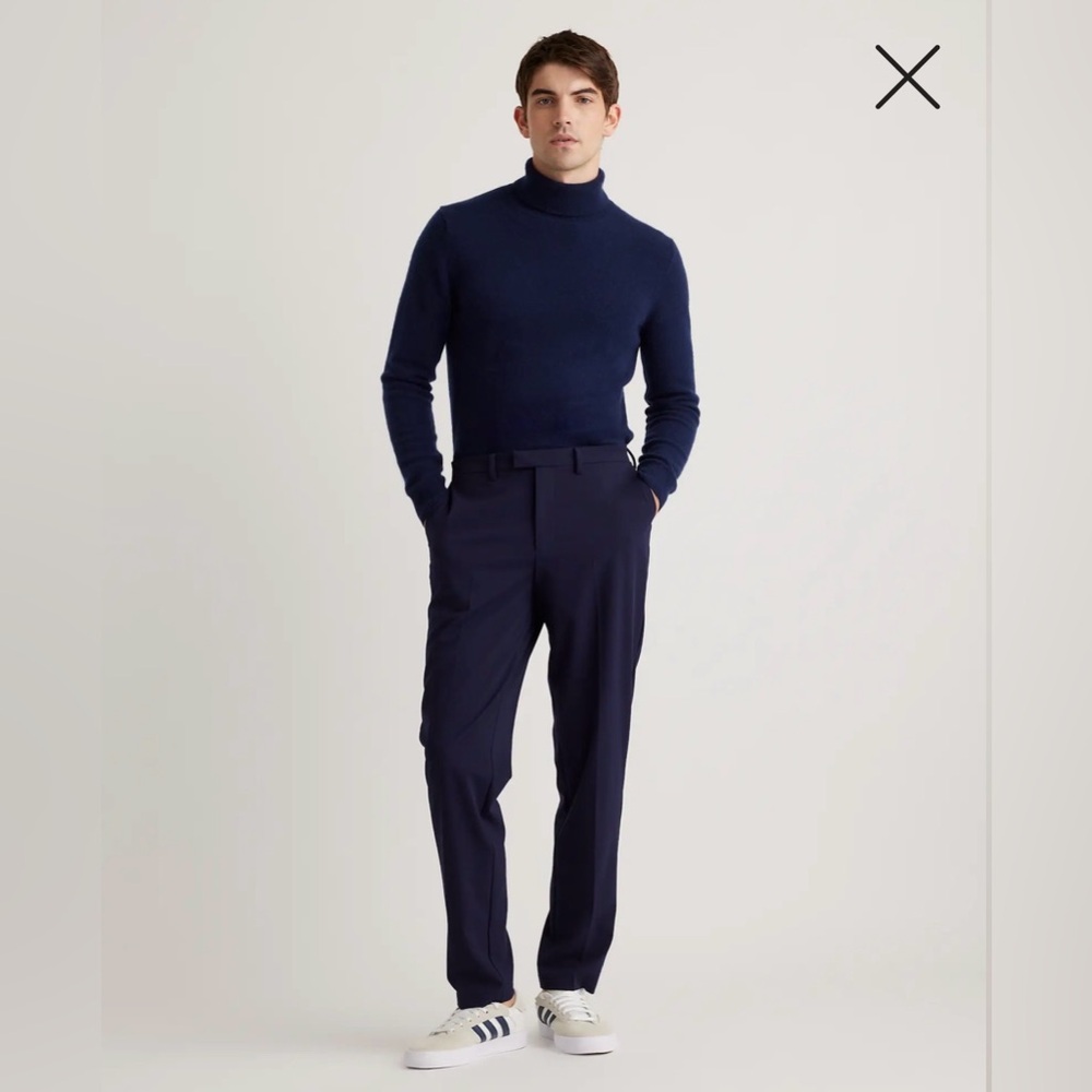 Quince Performance Athletic Stretch  Dress Pants - Slim Fit /Navy/34x32.    NWT